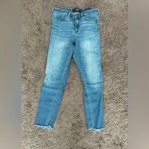 Hollister Light Wash High Rise Super Skinny Jean - 5R (27”)